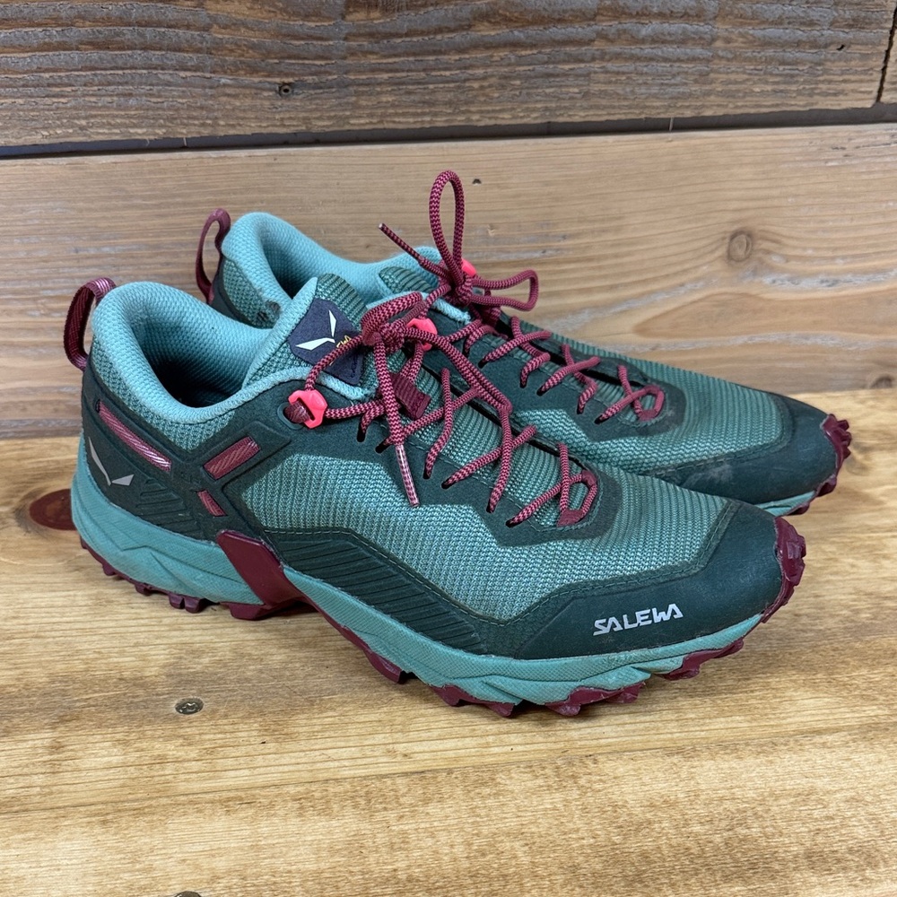 Salewa Women's Athletic Shoes (Duck Green/Rhododendron)